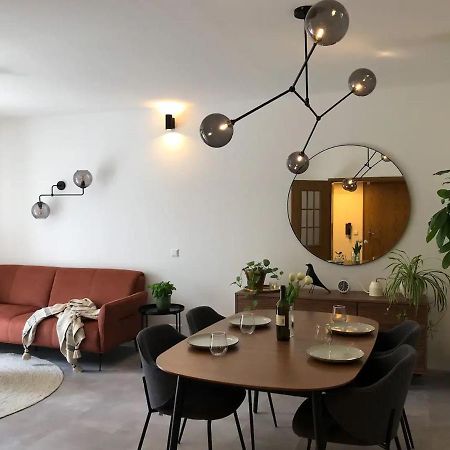 Green Haven - Guest Room In Mid Century Modern Homestay Apt Luxembourg Strassen Dış mekan fotoğraf